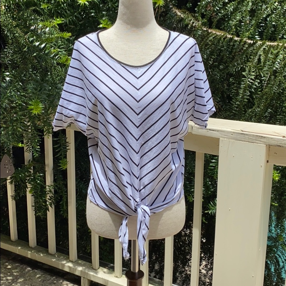 WHBM tie front top